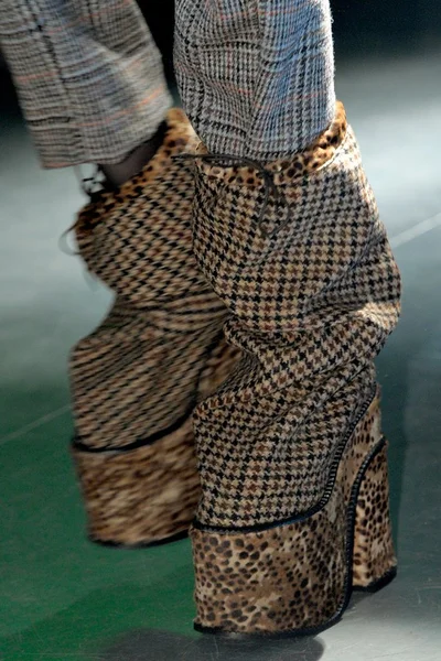 Look 30